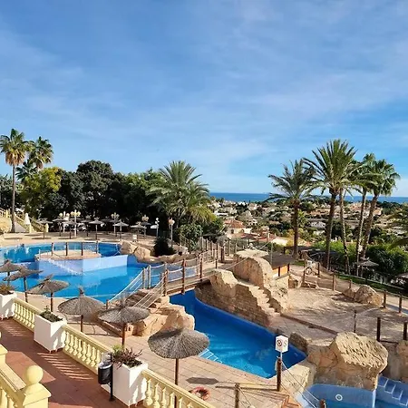 Apartment Flamingo - Imperial Park - Sea View, 6 Pools, Terrace
